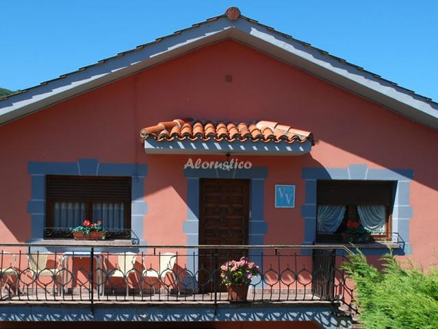 Casa rural LA CASA DE CAROLINA en AVÍN, ASTURIAS - AloRústico
