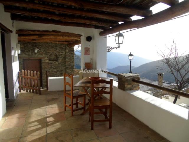 Casa rural LOS HUERTOS APTO 2 (NARANJA) en BUBIÓN, GRANADA - AloRústico
