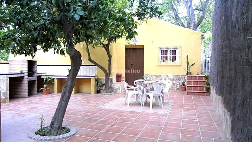 Casa rural CORTIJO LOS NOGALES en LANJARÓN, GRANADA - AloRústico