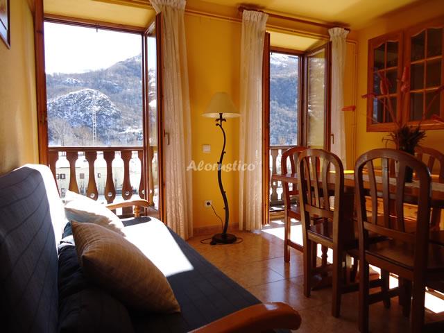 Casa rural LA LLUCANA---APTO. 2 HABITACIONES Ní­â€šº 1 en BARRUERA, LLEIDA - AloRústico