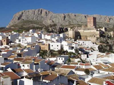 Casa rural CASITAS DE CAÑOSANTO--ALGARROBO en CAÑETE LA REAL, MALAGA - AloRústico