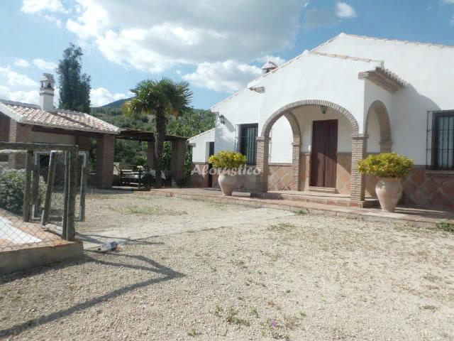 Casa rural CASA LA HIGUERA CHICA en LA HIGUERA-ANTEQUERA, MALAGA - AloRústico