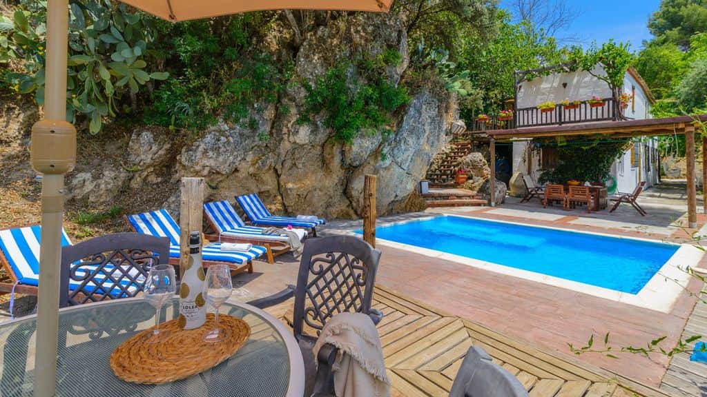 Casa rural EL TAJIL en ALGARINEJO, CORDOBA - AloRústico