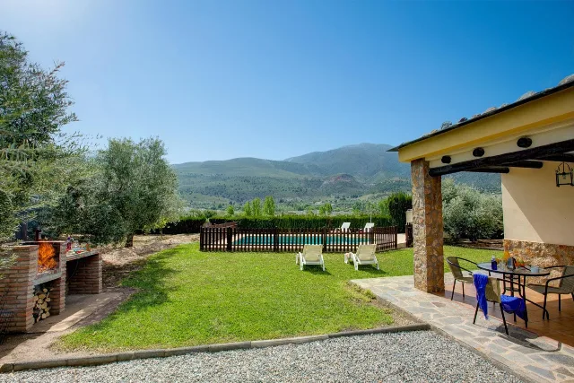 CORTIJO LOS CIPRESES en ORGIVA — miniatura 4