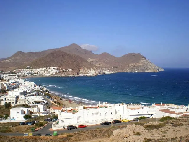 Alojamiento turístico APARTAMENTO VIOLETA 2 en EL POZO DE LOS FRAILES · ALMERÍA