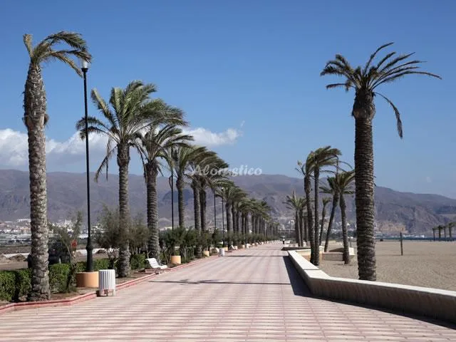 Alojamiento turístico LAS SALINAS 4º K en ROQUETAS DE MAR · ALMERÍA