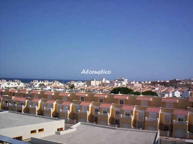 PISO LOS HERMANOS M en ROQUETAS DE MAR — miniatura 10