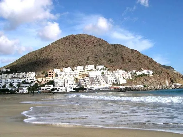 Alojamiento turístico VILLA LOLI en EL POZO DE LOS FRAILES · ALMERÍA