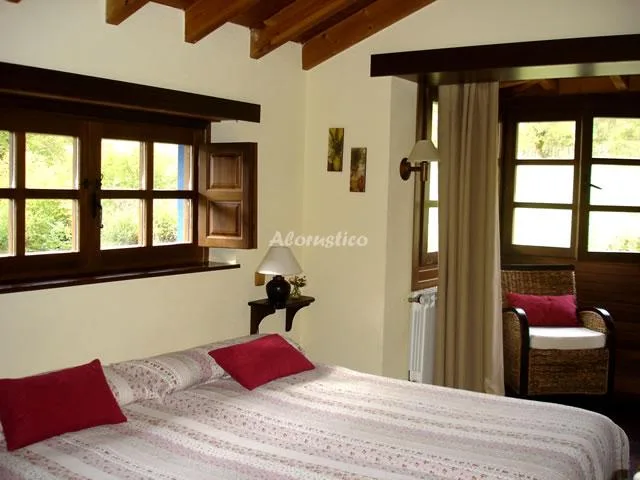 VALLE BUEIDA VISCÁRCEL en QUIROS — miniatura 4