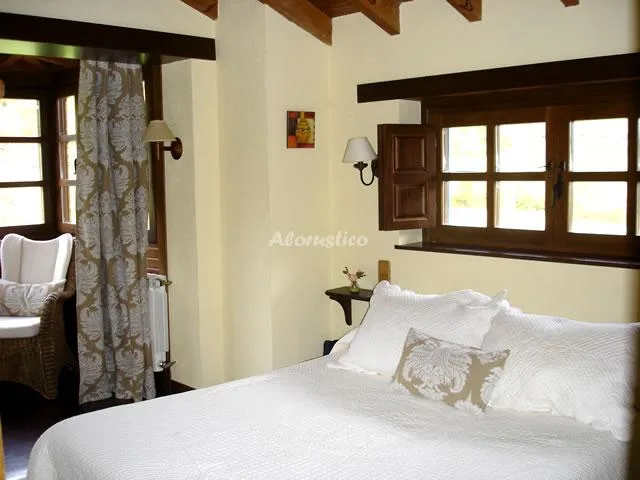 VALLE BUEIDA VISCÁRCEL en QUIROS — miniatura 13