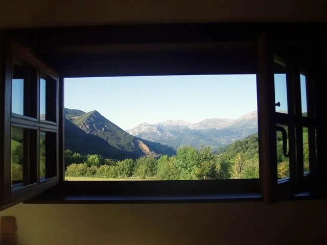 VALLE DE BUEIDA  EL GRILLO en QUIROS — miniatura 10