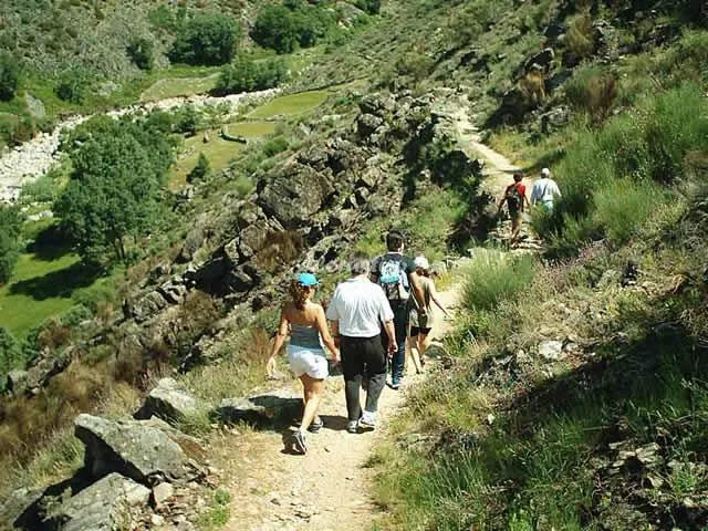 VALLE DE BUEIDA   EL BOSQUE en QUIROS — miniatura 10