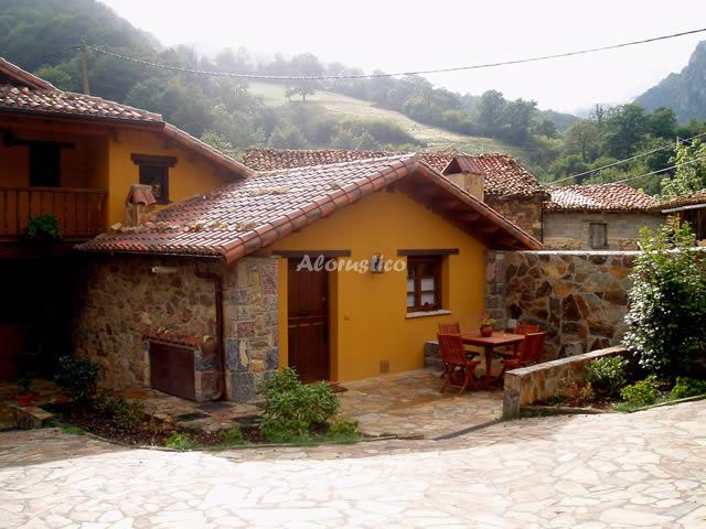 Alojamiento turístico VALLE DE BUEIDA   EL PALACIO en QUIROS, ASTURIAS