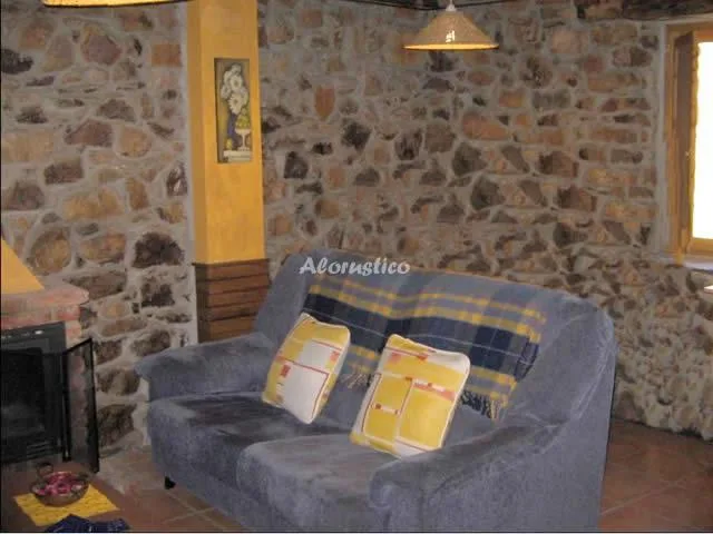 LA CABAÑA DE FUENMAYOR en SALAS — foto 3