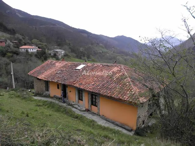 Alojamiento turístico EL CASTAÑEU en ARRIONDAS · ASTURIAS