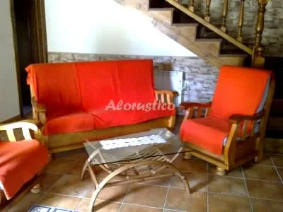 ADELA EL TUXU en CANGAS DE ONÍS — foto 3
