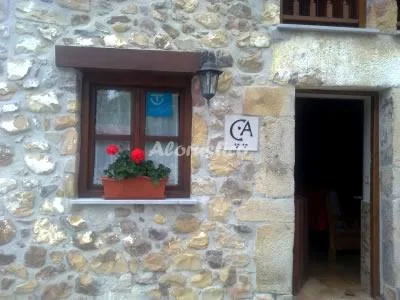 ADELA EL TUXU en CANGAS DE ONÍS — miniatura 6