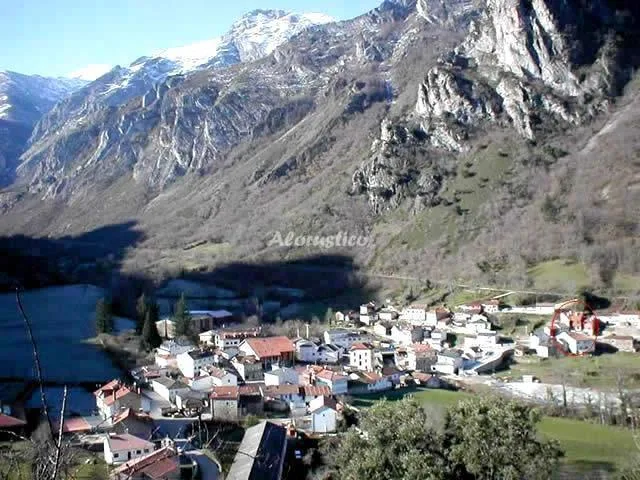 LA GUERGOLA - REGUEIRON en POLA DE SOMIEDO — foto 2