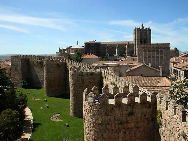 Alojamiento turístico CASA MÓNICA en NARRILLOS DE SAN LEONARDO, ÁVILA