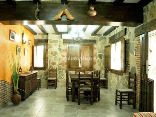 CASA RURAL LAS FÁBULAS en PEDRO BERNARDO — miniatura 15