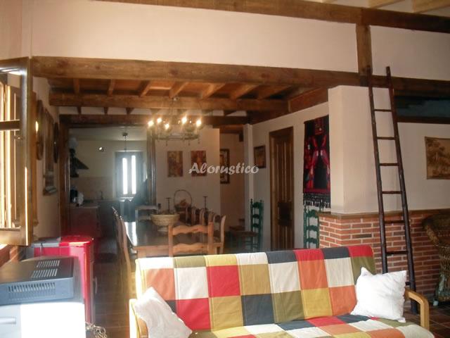 LA CASA DEL ABUELO SIMÓN en FUENTE EL SAUZ — foto 3