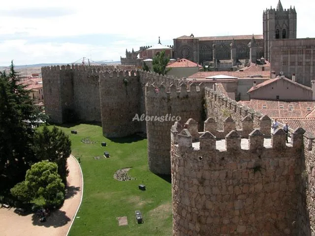 LA CASITA DE MARTI en MARTIHERRERO — miniatura 9