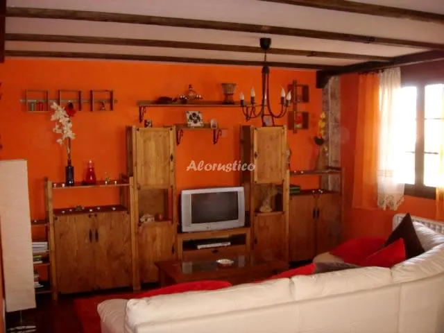 Alojamiento turístico LA CASITA DE MARTI en MARTIHERRERO · ÁVILA
