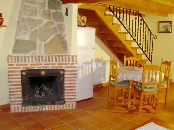 LA CASITA DEL BARRIO EN GREDOS en GIL GARCÍA — miniatura 7