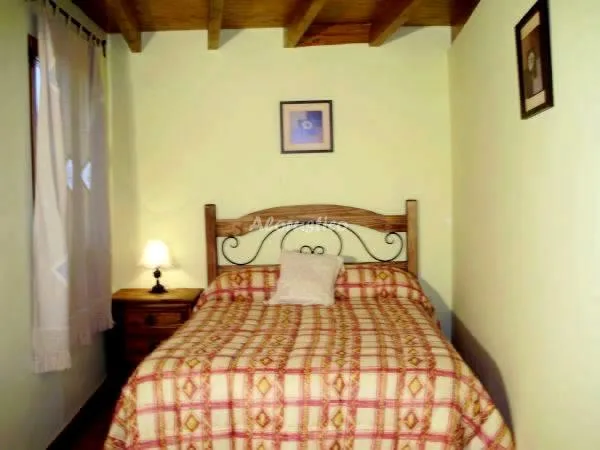 LA CASITA DEL BARRIO EN GREDOS en GIL GARCÍA — miniatura 4