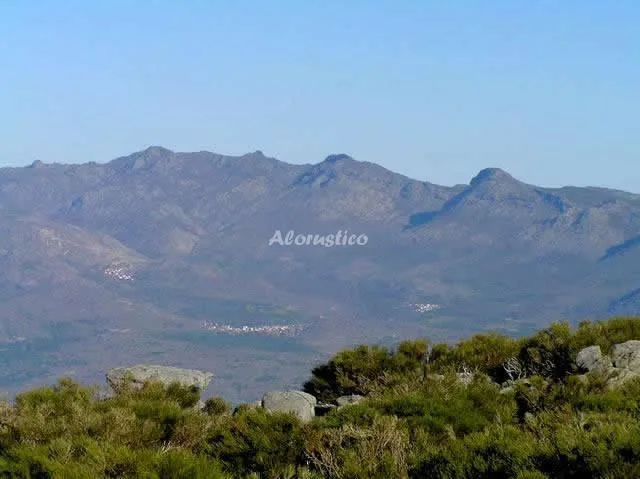 Alojamiento turístico CASA TRINI en VILLANUEVA DE ÁVILA · ÁVILA