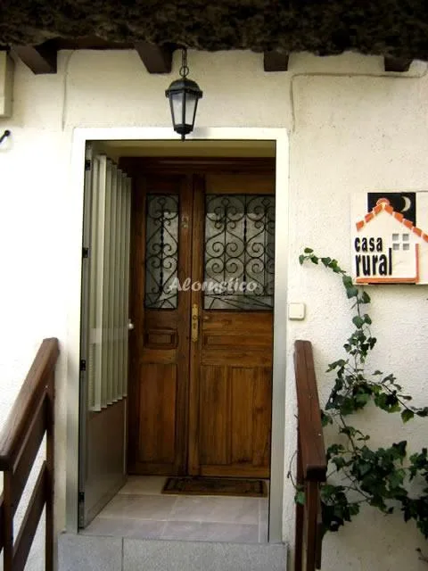 LOS NAVAZUELOS en HOYOS DEL ESPINO — miniatura 14