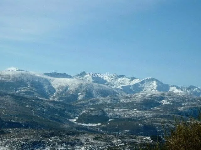 LOS NAVAZUELOS en HOYOS DEL ESPINO — miniatura 17