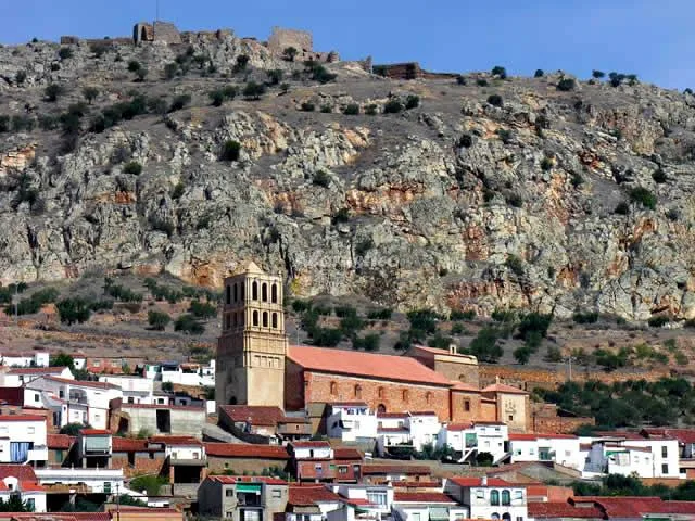 Alojamiento turístico CASA Sª DE MAMPAR-HABIT. MATRIMONIO en HORNACHOS · BADAJOZ