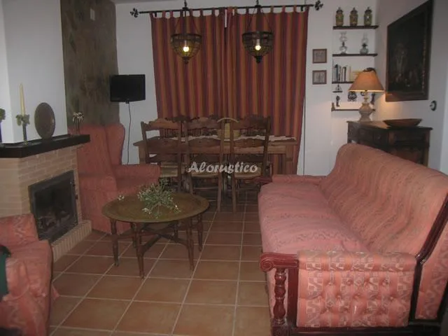 CASA EL PARQUE en CALERA DE LEON — foto 2