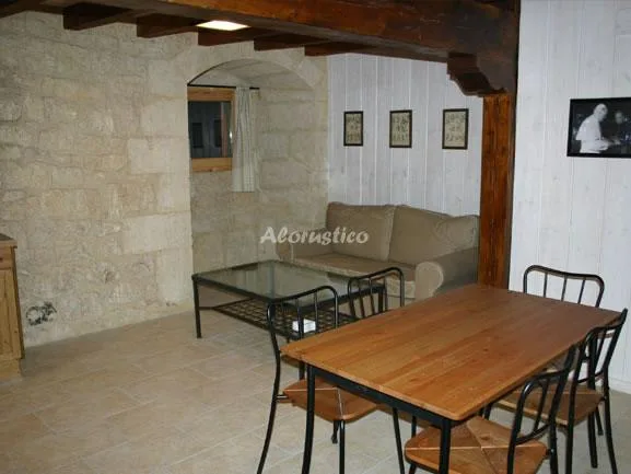 Alojamiento turístico TORRE SAN MARTÍN--APTO OBISPO en QUINTANA DE VALDIVIELSO · BURGOS