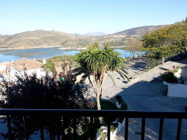 CASA AZAHAR en ZAHARA DE LA SIERRA — foto 3