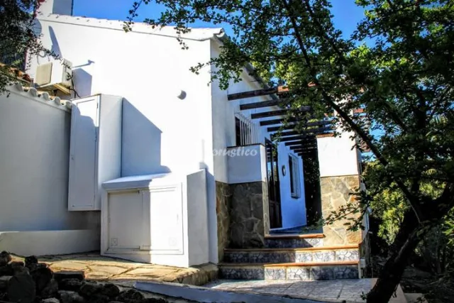 Alojamiento turístico LOS ALGARROBALES-CASA ROMÁNTICA en EL GASTOR · CÁDIZ
