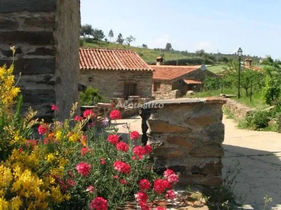 EL JINIEBRO-LA CASITA DEL ANTA en VALENCIA DE ALCÁNTARA — foto 2