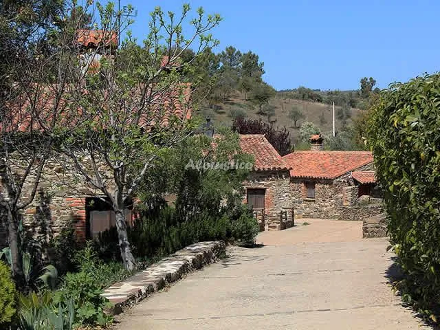 EL JINIEBRO-LA CASITA DEL ANTA en VALENCIA DE ALCÁNTARA — miniatura 15