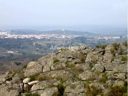 Alojamiento turístico EL JINIEBRO-LA CASA en VALENCIA DE ALCÁNTARA-LORENA · CÁCERES