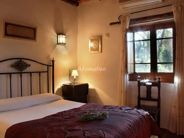 EL JINIEBRO-CASA JINIEBRO en VALENCIA DE ALCÁNTARA — miniatura 4