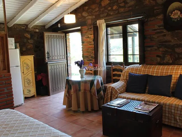 EL JINIEBRO - CABAÑA POLEO en VALENCIA DE ALCÁNTARA — miniatura 8