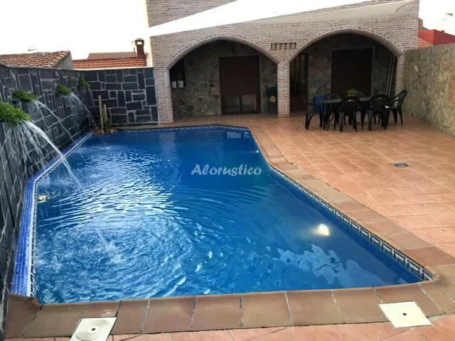 CASA JUANIN en FRESNEDOSO DE IBOR — foto 1 de 19