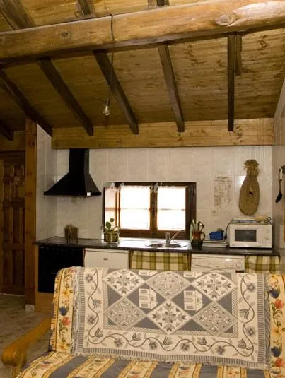APARTAMENTO LA CUADRA I-DERECHA en CAMIJANES — miniatura 4