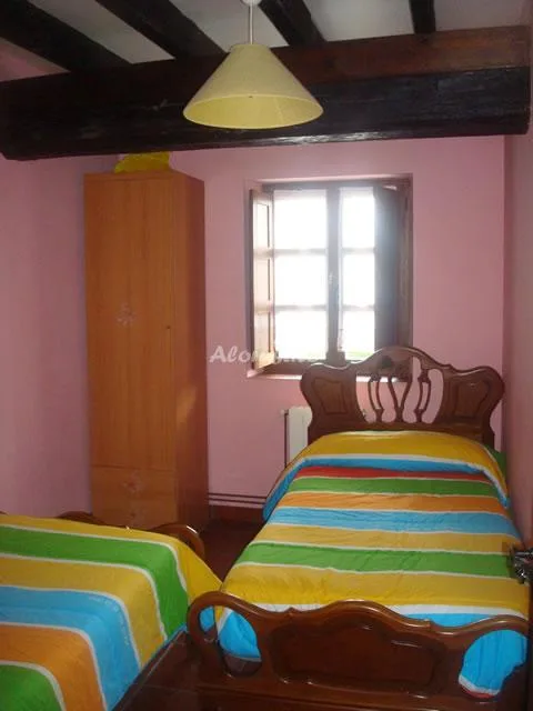 APARTAMENTO LA CUADRA I-DERECHA en CAMIJANES — miniatura 5