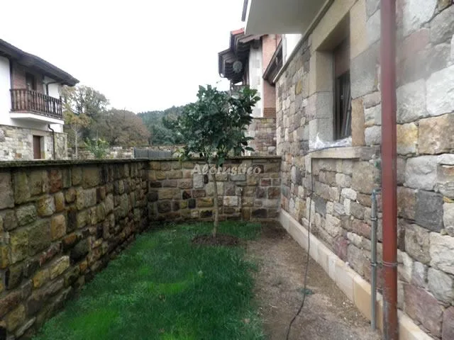 LA CASONA en ALFOZ DE LLOREDO — miniatura 14
