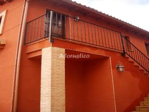 CASA DE JULI Y FRASI - PLANTA BAJA en HUETE — foto 2