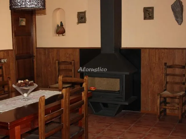 CASA RURAL LAS CARRETAS en ALMODOVAR DEL PINAR — miniatura 12