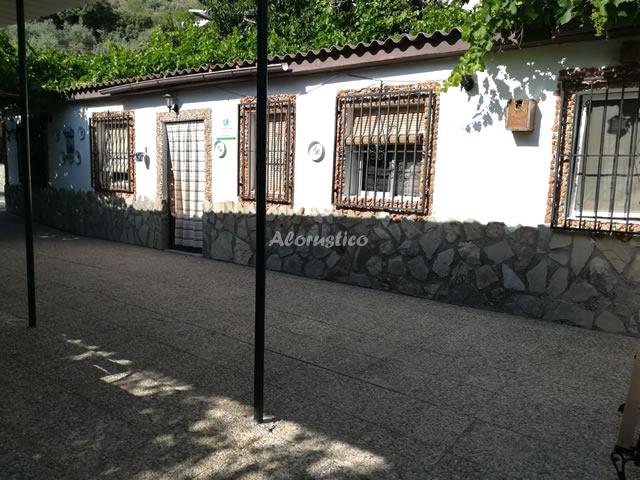 Alojamiento turístico CORTIJO DOÑA ANTONIA en ÍLLORA, GRANADA