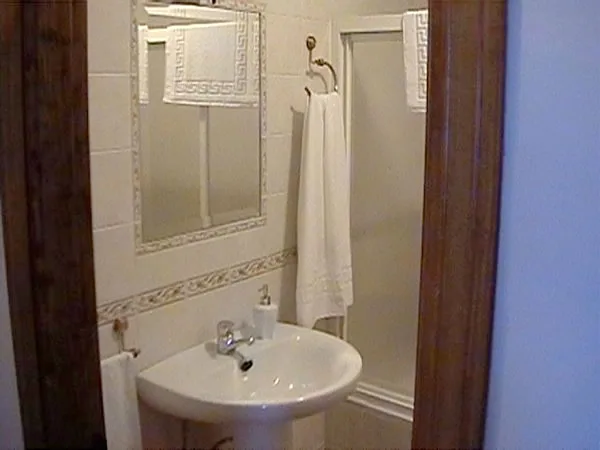 APARTAMENTO CEREZO en BÉRCHULES — miniatura 6
